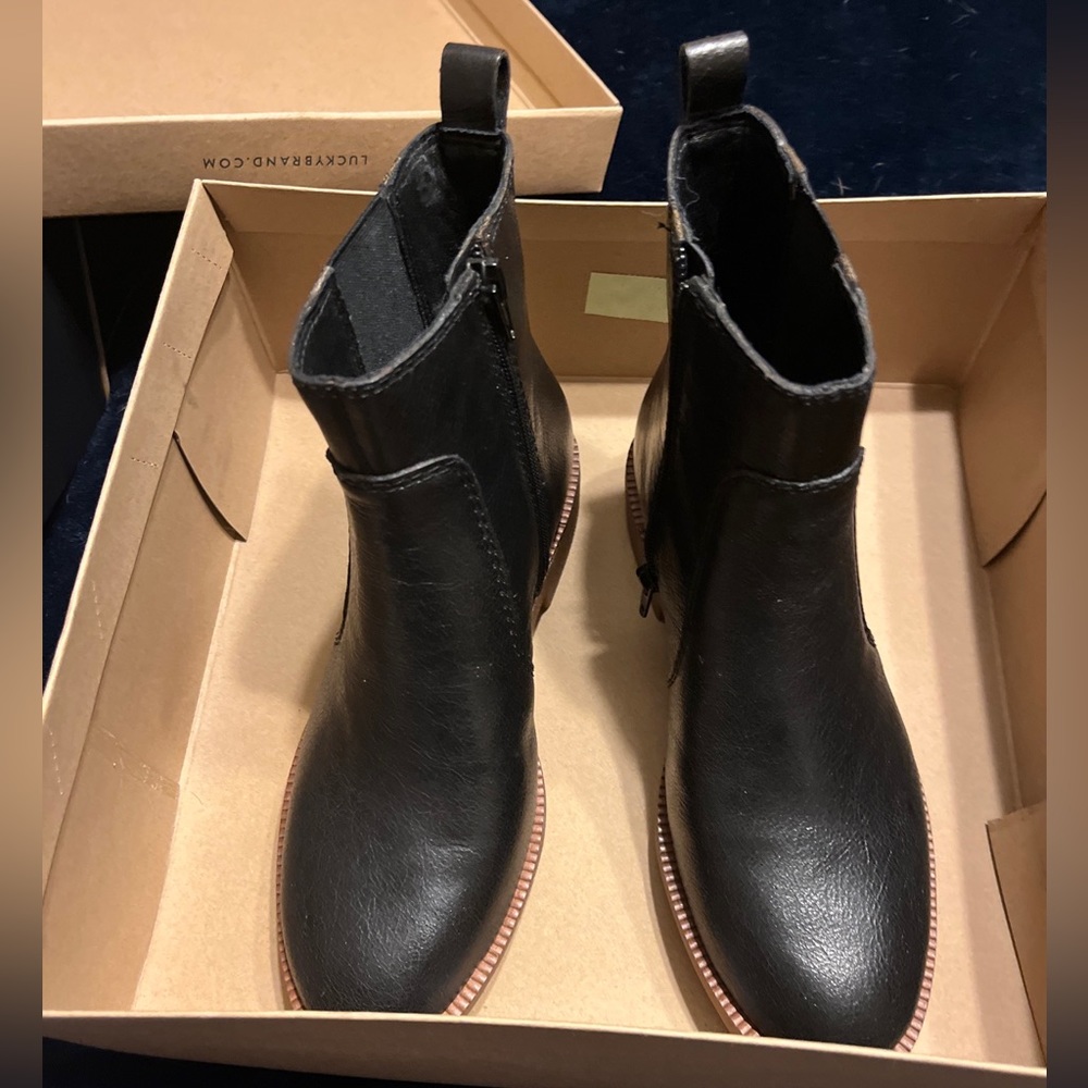 LK-REESY Lucky Brand size 6 boots